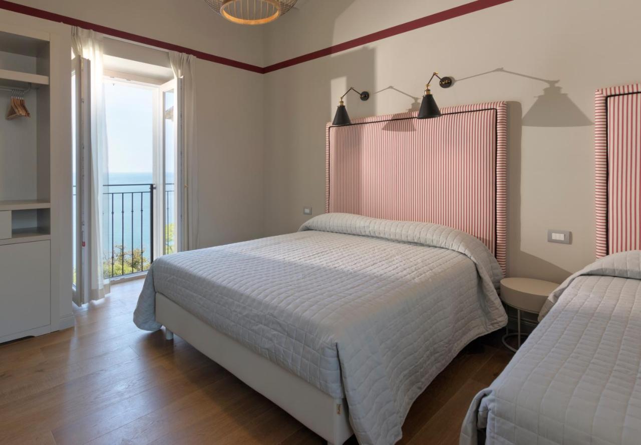 Diecidodici Boutiquerooms 锡罗洛 外观 照片